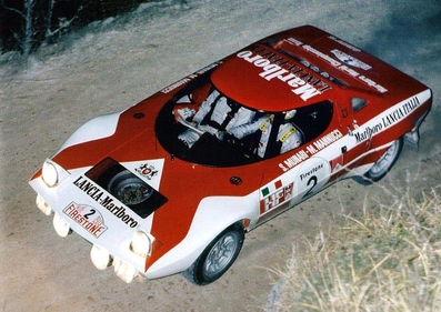 Sandro Munari - Mario Mannucci
7º Rally Firestone 1973. Lancia Stratos HF (A6 14114). Clasificado 1º.
Lancia Marlboro

En la 4ª participación con el Stratos, Munari - Manucci consiguen la primera victoria.
Fue el comienzo de una larga serie de éxitos.

Del 6 al 8 de Abril. Coef. 7,4.
Puntuable para el Campeonato de Europa de Rallyes para conductores.
Organizador Real Peña Motorista de Vizcaya.

El Rally tenia un total de 1505 Km de los que 383 Km divididos en 27 tramos, eran especiales.

Se inscribieron 96 equipos, tomaron la salida 71, finalizaron 27.
@
Palabras clave: Sandro_Munari;Lancia;Stratos;Firestone;1973