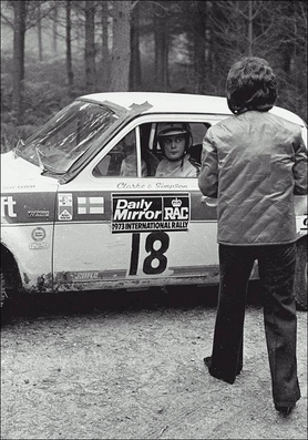 Markku Alén - Ilkka Kivimäki
22º Daily Mirror RAC Rally 1973. Ford Escort RS 1600 MKI (WWC 251L). Clasificado 3º.
Motorcraft

Del 17 al 21 de Noviembre, London, York, Inglaterra.
Superficie: tierra - barro.

El Rally tenia un total de 3020 km de los que 540.02 km divididos en 80 tramos eran especiales.
10 de ellos fueron cancelados:
SS4 Bildworth de 2.41 km
SS5 Harlow de 2.41 km
SS8 Common de 3.22 km
SS9 Quarry de 2.41 km
SS10 Ludlow de 3.22 km
SS54 Rest and Be Thankful de 1.61 km
SS55 Strachur de 4.83 km
SS56 Loch Eck de 3.22 km
SS57 Loch Eckside de 9.66 km
SS58 Ardgartan de 4.83 km

Se inscribieron 241 equipos, tomaron la salida 198, finalizaron 91.@
Palabras clave: Ford;Escort;MKI;Gran_Bretaña;1973;RAC_Rally;Daily_Mirror;Inglaterra