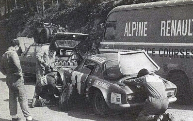 Bernard Darniche - Alain Mahé
7º TAP Rallye de Portugal 1973. Renault Alpine A110-1800 (3946 HD 76). Abandonó por el diferencial del coche.

Del 13 al 18 de Marzo, Estoril, Cascais, Lisboa, Portugal.
Superficie: asfalto - tierra.

El Rally tenia un total de 4600.00 km de los que 397.50 km divididos en 32 tramos eran especiales.

Se inscribieron 90 equipos, tomaron la salida 79, finalizaron 23.@
Palabras clave: ;Renault;Alpine;A110;Portugal;1973;Asistencias