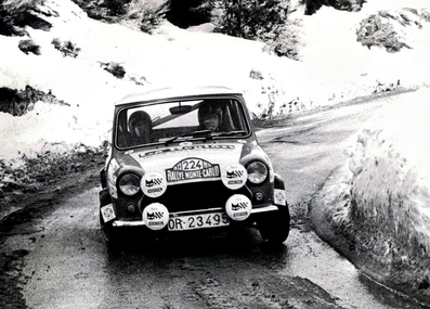 Estanislao Reverter - Ventura
42º Rallye Automobile de Monte-Carlo 1973. BMC Mini 1275 GT (OR 23495).
Abandonaron junto con mas de 100 equipos en SS4 Burzet de 50.00 km.

El tramo de Le Burzet estaba cortado por el temporal y en vez de darles un recorrido alternativo, los eliminaron.
Prometieron devolver las inscripciones pero todaví­a estan esperando...

Del 19 al 26 de Enero, Monte-Carlo.
Superficie: asfalto - nieve - hielo.

El Rally tenia un total de 4800 km de los que 456.50 km divididos en 18 tramos eran especiales, (2 ellas fueron canceladas SS10 Col de la Porte de 18.25 Km y SS11 La Cabanette de 18.25Km).

Tomaron la salida 278 equipos, finalizaron 51.@
Palabras clave: Estanislao_Reverter;Ventura;Mini;Cooper;Montecarlo;1973