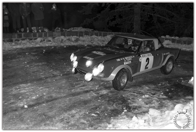 Hannu Olavi Mikkola - Jean Todt
43º Rallye Automobile de Monte-Carlo 1975. Fiat 124 Abarth Rallye. Clasificado 2º.
Fiat Rally

Del 15 al 23 de Enero, Monte Carlo.
Superficie: asfalto - nieve.

El Rally tenia un total de 2,345.00 Km de los que 472.00 Km divididos en 22 tramos eran especiales.

Se inscribieron 114 equipos, tomaron la salida 96, finalizaron 43.@
Palabras clave: Jean_Todt;Fiat;Abarth;Montecarlo;1975