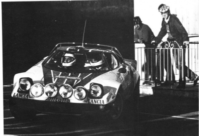 Raffaele (Lele) Pinto - Arnaldo Bernacchini
18º Rally de Sanremo 1976. Lancia Stratos HF (TO L64137). Clasificado 3º.

Del 6 al 9 de Octubre, Sanremo, Imperia, Liguria, Italia.
Superficie: asfalto.

El Rally tenia un total de 1509 km de los que 780 Km divididos en 36 tramos eran especiales, (2 de ellos fueron cancelados SS9 y SS30).

Tomaron la salida 133 equipos, finalizaron 68.@
Palabras clave: Raffaele_Pinto;Lancia;Stratos;Sanremo;1976