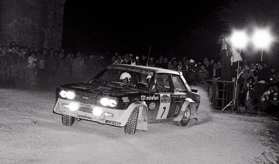 Fulvio Bacchelli - Francesco Rossetti
18º Rallye Sanremo 1976. Fiat 131 Abarth (TO N92970). Abandonó por accidente.

Del 6 al 9 de Octubre, Sanremo, Imperia, Liguria, Italia.
Superficie: asfalto.

El Rally tenia un total de 1509 km de los que 780 Km divididos en 36 tramos eran especiales (2 de ellos fueron cancelados SS9 y SS30).

Tomaron la salida 133 equipos, finalizaron 68.@
Palabras clave: ;Rossetti;Fiat_131_Abarth;Sanremo;1976