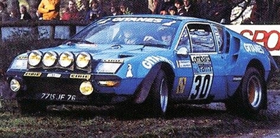 Jean Ragnotti - Jacques Jaubert
25º Lombard RAC Rally 1976. Alpine-Renault A310 (7715 JF 76). Abandonó por el diferencial del coche.
Ecurie Gitanes

Del 27 al 30 de Noviembre, Bath, Inglaterra.
Superficie: tierra.

El Rally tenia un total de 3248 km de los que 504 km divididos en 76 tramos eran especiales, (6 de ellos fueron cancelados, SS2 Speech House, km? SS34 Greystoke, km? SS37 cancelada antes del inicio, km? SS41 Egdon, km? y SS42 Anglebury, km?).

Tomaron la salida 200 equipos, finalizaron 71.@
Palabras clave: Renault;Alpine;RAC_Rally;Gran_Bretaña;1976