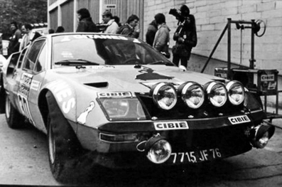 Jean Ragnotti - Jacques Jaubert
25º Lombard RAC Rally 1976. Alpine-Renault A310 (7715 JF 76). Abandonó por el diferencial del coche.
Ecurie Gitanes

Del 27 al 30 de Noviembre, Bath, Inglaterra.
Superficie: tierra.

El Rally tenia un total de 3248 km de los que 504 km divididos en 76 tramos eran especiales, (6 de ellos fueron cancelados, SS2 Speech House, km? SS34 Greystoke, km? SS37 cancelada antes del inicio, km? SS41 Egdon, km? y SS42 Anglebury, km?).

Tomaron la salida 200 equipos, finalizaron 71.@
Palabras clave: Renault;Alpine;RAC_Rally;Gran_Bretaña;1976