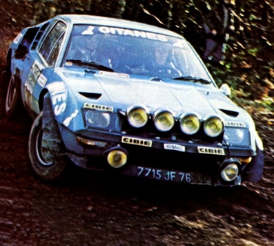 Jean Ragnotti - Jacques Jaubert
25º Lombard RAC Rally 1976. Alpine-Renault A310 (7715 JF 76). Abandonó por el diferencial del coche.
Ecurie Gitanes

Del 27 al 30 de Noviembre, Bath, Inglaterra.
Superficie: tierra.

El Rally tenia un total de 3248 km de los que 504 km divididos en 76 tramos eran especiales, (6 de ellos fueron cancelados, SS2 Speech House, km? SS34 Greystoke, km? SS37 cancelada antes del inicio, km? SS41 Egdon, km? y SS42 Anglebury, km?).

Tomaron la salida 200 equipos, finalizaron 71.@
Palabras clave: Renault;Alpine;RAC_Rally;Gran_Bretaña;1976