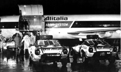 25º Safari Rally 1977
Equipo Lancia

Embarcando para ir a participar al Rally, con Sandro Munari - Piero Sodano, clasificado 3º.

Simo Lampinen - Sölve Andreasson y Robin Ulyate - Ian Street.
Ambos abandonaron por sobrecalentamiento del motor.

Del 7 al 11 de Abril, Nairobi, Kenya, Africa.
Superficie: tierra.

El Rally tenia un total de 5949 km con 81 controles horarios.

Tomaron la salida 61 equipos,finalizaron 12.
Palabras clave: Safari;1977;Asistencias;Lancia;Stratos