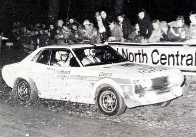 Hannu Mikkola - Arne Hertz
26º Lombard RAC Rally 1977. Toyota Celica RA21 (BYC-885). Clasificado 2º.

Del 20 al 24 de Noviembre, London, York, Inglaterra.
Superficie: tierra - asfalto.

El Rally tenia un total de 3069 km de los que 674.45 km divididos en 69 tramos eran especiales, (2 de ellas fueron canceladas SS54 Cardrona de 9,66 Km y SS56 Elibank de 6,44 Km).

Tomaron la salida 182 equipos, finalizaron 67.@
Palabras clave: ;Toyota;Celica;Gran_Bretaña;1977;RAC_Rally;Inglaterra