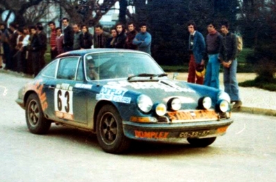 Américo da Silva Nunes - Mira Amaral
11º Rallye de Portugal Vinho do Porto 1977. Porsche 911 S 2.4. (CG-39-87). Clasificado 9º.

Del 1 al 6 de Marzo, Estoril.
Superficie: asfalto - tierra.

El Rally tenia un total de 2458 km de los que 580 km divididos en 46 tramos eran especiales, (2 de ellas fueron canceladas SS18 Sao Lourenco da Montaria de 27 Km y SS 24 Carvalhas de 6 Km).

Tomaron la salida 103 equipos, finalizaron 27.@
Palabras clave: ;Porsche;Portugal;1977