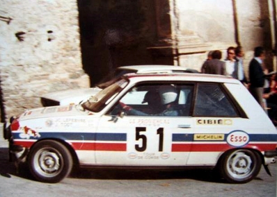 Jean-Claude Lefebvre - Jean Todt
21º Tour de Corse 1977. Peugeot 104 ZS (885 BHJ 75). Clasificado 10º.

Del 5 al 6 de Noviembre, Ajaccio, Córcega; Francia.
Superficie: asfalto.

El Rally tenia un total de 1350 km de los que 645.80 km divididos en 13 tramos eran especiales.

1ª ETAPA
SS1 Tavera - Bastelica 17.10 km
SS2 Coti - Chiavari 14.80 km
SS3 Acqua d'Oria - Stiliccione 16.50 km
SS4 Muratello - Orone 21.60 kM
SS5 Quenza - Prunelli 131.30 km
SS6 Kamiesh - Zonza 38.50 km
SS7 Olivese - Bains de Guitera 10.10 km
Total etapal 249.90 km

2ª ETAPA
SS8 Palneca - Ghisoni 34.70 km
SS9 St Antoine - Pont St Laurent 97.60 km
SS10 Ponte Nuovo - Teddia 97.40 km
SS11 Talasani - La Porta 24.90 km
SS12 Casta - Pietra Moneta 17.00 km
SS13 Calvi - Vico 124.30 km

Total etapal 395.90 km
Total evento 645.80 km

Se inscribieron 134 equipos, tomaron la salida 120, finalizaron 32.
@
Palabras clave: Jean_Todt;Peugeot;Corse;Corcega;1977