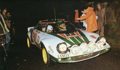 Sandro Munari - Piero Sodano
19º Rallye Sanremo 1977. Lancia Stratos HF (TO M54374). Abandonó por la transmisión del coche.
Lancia

Del 4 al 8 de Octubre, Sanremo, Liguria, Imperia, Italia.
Superficie: asfalto.

El Rally tenia un total de 1608 km de los que 867.35 km divididos en 33 tramos eran especiales, (3 de ellas fueron canceladas SS18 Melogno 2 de 15.30 Km, SS19 Giovetti 2 de 11.50 Km y SS20 Quazzo 2 de 11.90 Km).

Tomaron la salida 133 equipos, finalizaron 38.@
Palabras clave: Sandro_Munari;Sanremo;Lancia;Stratos;1977