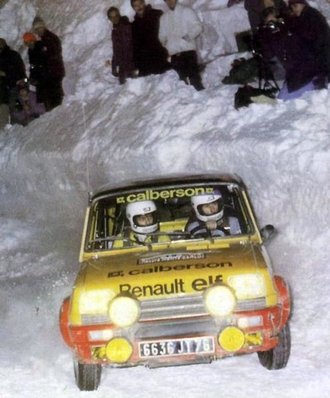 Jean Ragnotti - Jean-Marc Andrie
46º Rallye Automobile de Monte-Carlo 1978. Renault 5 Alpine (6636 JT 76). Clasificado 2º.

Del 21 al 27 de Enero, Monte-Carlo.
Superficie: asfalto - nieve.

El Rally tenia un total de 4600 km de los que 570 km divididos en 29 tramos eran especiales (5 de ellas fueron canceladas SS8 Col du Fanget de 10 Km, SS10 Serre Chevalier de 10 Km, SS11 Col du Lautaret de 15 Km, SS14 Saint Pierreville de 16 Km y SS15 Burzet de 44 Km).

Se inscribieron 231 equipos, tomaron la salida 216, finalizaron 129.@
Palabras clave: ;Renault;Alpine;Montecarlo;1978;nieve