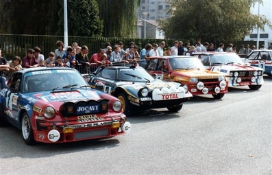 Parque cerrado del 39º Tour France Automobile 1980
2# Porsche 911 SC (5105 RB 34) de Antonio Zanini - Jordi Sabater, clasificado 4º.
Alméras / Esso

3# Lancia Stratos de Bernard Darniche - Alain Mahé, clasificado 1º.
Team Chardonnet

4# Renault 5 Turbo -Gr.4- (126 TZ 91) de Jean Ragnotti - Jean-Marc Andrié, abandonó por fuego.

5# Fiat 131 Abarth (TO N92971) de Jean-Claude Andruet - Michèle Espinos-Petit (Biche), abandonó por accidente.
Fiat Auto France

7# Fiat 131 Abarth (TO P09981) de Michèle Mouton - Annie Arrii, clasificada 3ª.

Del 17 al 20 de Septiembre, Villeurbanne, Auvernia-Ródano-Alpes, Lyon y Nice, Provenza-Alpes-Costa Azul, Francia.
Superficie: asfalto. 

El Rally tenía un total de 2622.00 km de los que 770.00 km eran cronometrados.  No sabemos en cuantos tramos especiales se dividían éstos 770.00 km.

Tomaron la salida 80 equipos, finalizaron 33.
@
Palabras clave: Tour_France_Automobile;1980;Parque_cerrado
