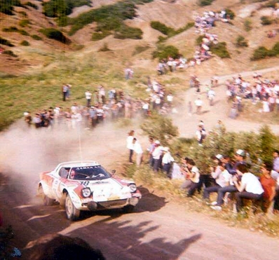 Tassos Livieratos "Siroco" - Emmanouel (Manólis)
27º Acropolis Rally 1980. Lancia Stratos HF. Clasificado 9º.

Del 26 al 29 de Mayo, Atenas, Grecia.
Superficie: tierra.

El Rally tenia un total de 2743.86 km de los que 964 km divididos en 56 tramos eran especiales, (una de ellas fue cancelada SS55 Railway de 9,20 Km).

Se inscribieron 154 equipos, tomaron la salida 148, finalizaron 37.@
Palabras clave: Lancia;Stratos;Acropolis;Grecia;1980