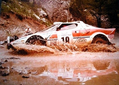 Tassos Livieratos "Siroco" - Emmanouel (Manólis) Makrinos
27º Acropolis Rally 1980. Lancia Stratos HF. Clasificado 9º.

Del 26 al 29 de Mayo, Atenas, Grecia.
Superficie: tierra.

El Rally tenia un total de 2743.86 km de los que 964 km divididos en 56 tramos eran especiales, (una de ellas fue cancelada SS55 Railway de 9,20 Km).

Se inscribieron 154 equipos, tomaron la salida 148, finalizaron 37.@
Palabras clave: Lancia;Stratos;Acropolis;Grecia;1980