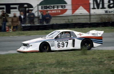Eddie Cheever - Bernard Darniche - Alain Mahe
Giro d'Italia Automobilistico 1980
Lancia Beta Montecarlo Turbo Gr.5 (Martini Racing)
(Konstantinos 'Elaborus' Papagiannopoulos)
Palabras clave: ;Lancia;Beta;Montecarlo;1980;Giro_Italia_Automobilistico