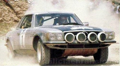 Bjorn Waldegard - Hans Thorszelius
27º Acropolis Rally 1980. Mercedes-Benz 450 SLC 5.0 (S-DY 6608). Abandonó por la junta de culata en SS48 New Leondarion de 13.90 km.
Daimler-Benz

Del 26 al 29 de Mayo, Atenas, Grecia.
Superficie: tierra.

El Rally tenia un total de 2743.86 km de los que 964 km divididos en 56 tramos eran especiales, (una de ellas fue cancelada SS55 Railway de 9,20 Km).

Se inscribieron 154 equipos, tomaron la salida 148, finalizaron 37.@
Palabras clave: Acropolis;Grecia;Mercedes;Benz;SLC;1980