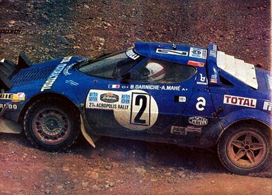 Bernard Darniche - Alain Mahé
27º Acropolis Rally 1980. Lancia Stratos HF (TO N14329). Abandonó por la dirección del coche en SS14 Aliakamon Lake de 15,20 Km.

Del 26 al 29 de Mayo, Atenas, Grecia.
Superficie: tierra.

El Rally tenia un total de 2743.86 km de los que 964 km divididos en 56 tramos eran especiales, (una de ellas fue cancelada SS55 Railway de 9,20 Km).

Se inscribieron 154 equipos, tomaron la salida 148, finalizaron 37.@
Palabras clave: ;Grecia;Acropolis;Lancia;Stratos;1980