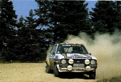 Hannu Mikkola - Arne Hertz
27º Acropolis Rally 1980. Ford Escort RS 1800 MKII (EUC 958V).
Abandonó por problemas eléctricos en SS13 Gilofon de 23.80 Km.

Del 26 al 29 de Mayo, Atenas, Grecia.
Superficie: tierra - asfalto.

El Rally tenia un total de 2743.86 km de los que 956.16 km divididos en 56 tramos, eran especiales, (una de ellas fue cancelada SS55 Railway de 9,20 Km).

Se inscribieron 154 equipos, tomaron la salida 148, finalizaron 37.@
Palabras clave: ;Ford;Escort;Acropolis;Grecia;1980;MKII