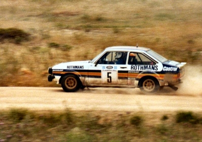 Hannu Mikkola - Arne Hertz
27º Acropolis Rally 1980. Ford Escort RS 1800 MKII (EUC 958V).
Abandonó por problemas eléctricos en SS13 Gilofon de 23.80 Km.

Del 26 al 29 de Mayo, Atenas, Grecia.
Superficie: tierra.

El Rally tenia un total de 2743.86 km de los que 956.16 km divididos en 56 tramos, eran especiales, (una de ellas fue cancelada SS55 Railway de 9,20 Km).

Se inscribieron 154 equipos, tomaron la salida 148, finalizaron 37.@
Palabras clave: ;Ford;Escort;MKII;Acropolis;Grecia;1980;MKII