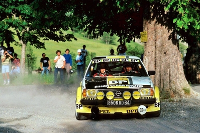 Jean-Louis Clarr - Jean-François Fauchille
15º Rallye d'Antibes 1980. Opel Ascona. No quedò entre los 10 primeros.
COPYRIGHT Morelli-Bertier@@
Palabras clave: Opel_Ascona;Antibes;1980