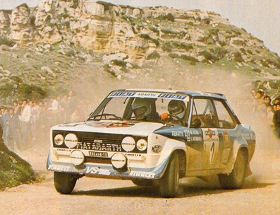 Markku Alén - Ilkka Kivimäki
4º Rally Costa Smeralda 1981. Fiat 131 Abarth (TO R92448). Clasificado 1º.

Del 2 al 4 de Abril, Porto Cervo, Cerdeña, Italia.
Superficie: tierra.

Desconocemos de cuantos killómetros tanto totales como cronometrados constaba la prueba.

Tomaron la salida 124 equipos, finalizaron 46.@
Palabras clave: Markku_Alen;Fiat;Abarth;Smeralda;1981;Esmeralda