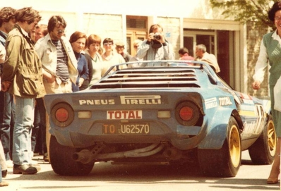 Bernard Darniche - Alain Mahé
25º Tour de Corse - Rallye de France 1981. Lancia Stratos HF (TO U62570). Clasificado 1º.
Team Chardonnet

Del 30 de Abril al 2 de Mayo, Ajaccio.
Superficie: asfalto.

El Rally tenia un total de 1613 km de los que 1144 km divididos en 24 tramos eran especiales.

Se inscribieron 126 equipos, tomaron la salida 120, finalizaron 42.@
Palabras clave: Lancia;Stratos;Corcega;Corse;1981