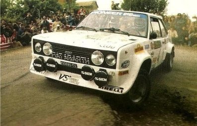 Adartico Vudafieri - Arnaldo Bernacchini
11º Rally 4 Regioni 1981. Fiat 131 Abarth (TO V33680). Clasificado 5º.

Del 14 al 16 de Mayo, Salice Terme, Pàvia, Italia.
Superficie: asfalto.

Tomaron la salida 92 equipos, finalizaron 47.@
Palabras clave: ;Fiat;Abarth;Regioni;1981