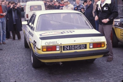 Jean-Louis Clarr - Jean-François Fauchille
49º Rallye Automobile de Monte-Carlo 1981. Opel Ascona i2000 (2410 HS 92). Clasificado 14º.

Del 24 al 30 de Enero, Monte-Carlo.
Superficie: asfalto - nieve.

El Rally tenia un total de 3930.00 km de los que 750.00 km divididos en 32 tramos eran especiales.

Se inscribieron 274 equipos, tomaron la salida 263, finalizaron 133.@
Palabras clave: ;Opel;Ascona;Montecarlo;1981