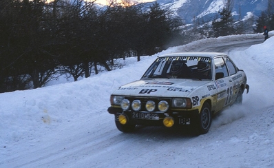 Jean-Louis Clarr - Jean-François Fauchille
49º Rallye Automobile de Monte-Carlo 1981. Opel Ascona i2000 (2410 HS 92). Clasificado 14º.

Del 24 al 30 de Enero, Monte-Carlo.
Superficie: asfalto - nieve.

El Rally tenia un total de 3930.00 km de los que 750.00 km divididos en 32 tramos eran especiales.

Se inscribieron 274 equipos, tomaron la salida 263, finalizaron 133.@
Palabras clave: ;Opel;Ascona;Montecarlo;1981;nieve