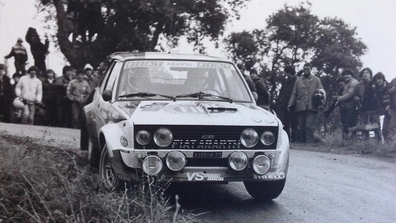 Dario Cerrato - Luciano Guizzardi
14º Rallye dell'Isola d'Elba 1981. Fiat 131 Abarth (TO V39606). Abandonó, desconocemos el motivo.

Del 22 al 24 de Abril, Campo di Marina, Toscana, Livorno, Italia.
Superficie: asfalto - tierra.

Tomaron la salida 112 equipos, finalizaron 33.

Foto de Andrea Taxi.
@
Palabras clave: ;Elba;Fiat;1981;Abarth