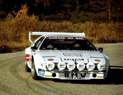 Bernard Darniche - Alain Mahé
27º Rallye du Var 1981. BMW M1 - BMW France- (9579 WWC 94). Abandonó por la suspensión del coche.

Del 27 al 29 de Noviembre, Sainte-Maxime, Var, Provença-Alpes-Costa Azul, Francia.
Superficie: asfalto.

El Rally tenía un total de 350.00 km cronometrados.

Tomaron la salida 230 equipos, finalizaron 98.@
Palabras clave: ;BMW;M1;Var;1981
