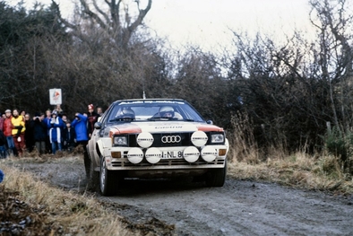 Michèle Mouton - Fabrizia Pons
30º Lombard RAC Rally 1981. Audi Quattro (IN-NL 86). Abandonó por accidente en SS58 Beddgelert.

Del 22 al 24 de Noviembre, Chester, Cheshire, Inglaterra.
Superficie: asfalto - tierra.

El Rally tenia un total de 2720.00 km de los que 722.00 km divididos en 65 tramos eran especiales.

Se inscribieron 154 equipos, tomaron la salida 151, finalizaron 54.@
Palabras clave: Michele_Mouton;Gran_Bretaña;Lombard_RAC_Rally;Audi;Quattro;1981