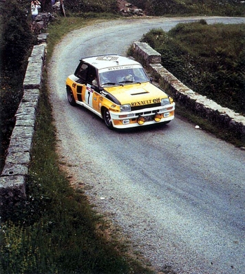 Jean Ragnotti - Jean-Marc Andrié
26º Tour de Corse - Rallye de France 1982. Renault 5 Turbo (50 VP 91). Clasificado 1º.
Renault Elf

Del 6 al 8 de Mayo, Ajaccio, Córcega, Francia.
Superficie: asfalto.

El Rally tenia un total de 1616.70 km de los que 1176.10 km divididos en 27 tramos eran especiales.

Se inscribieron 181 equipos, tomaron la salida 177, finalizaron 47.@
Palabras clave: Renault;Turbo;Corcega;1982;Corse