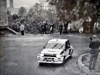 Jean Ragnotti - Jean-Marc Andrié
26º Tour de Corse - Rallye de France 1982. Renault 5 Turbo (50 VP 91). Clasificado 1º.
Renault Elf

Del 6 al 8 de Mayo, Ajaccio, Córcega, Francia.
Superficie: asfalto.

El Rally tenia un total de 1616.70 km de los que 1176.10 km divididos en 27 tramos eran especiales.

Se inscribieron 181 equipos, tomaron la salida 177, finalizaron 47.@
Palabras clave: Renault;Turbo;Corcega;1982;Corse