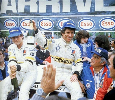 Jean Ragnotti - Jean-Marc Andrié
26º Tour de Corse - Rallye de France 1982. Renault 5 Turbo (50 VP 91). Clasificado 1º.
Renault Elf

Del 6 al 8 de Mayo, Ajaccio, Córcega, Francia.
Superficie: asfalto.

El Rally tenia un total de 1616.70 km de los que 1176.10 km divididos en 27 tramos eran especiales.

Se inscribieron 181 equipos, tomaron la salida 177, finalizaron 47.@
Palabras clave: Renault;Turbo;Corcega;1982;Corse;Personajes