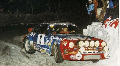 Jean-Luc Thérier - Michel Vial
50º Rallye Automobile de Monte-Carlo 1982. Porsche 911 SC (9262 SC 34). Clasificado 3º.
Esso

Del 16 al 22 de Enero, Monte Carlo.
Superficie: asfalto - nieve.

El Rally tenia un total de 4082.71 km de los que 747.81 km divididos en 32 tramos eran especiales, (2 de ellas fueron canceladas SS7 Trigance - Chateauvieux 1 de 28,53 Km y SS15 St Jean en Royans - La Chapelle en Vercors de 38,67 Km).

Se inscribieron 306 equipos, tomaron la salida 299, finalizaron 140.@
Palabras clave: Porsche;SC;Montecarlo;1982;Nieve