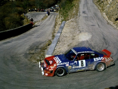 Jean-Luc Thérier - Michel Vial
50º Rallye Automobile de Monte-Carlo 1982. Porsche 911 SC (9262 SC 34). Clasificado 3º.
Esso

Del 16 al 22 de Enero, Monte Carlo.
Superficie: asfalto - nieve.

El Rally tenia un total de 4082.71 km de los que 747.81 km divididos en 32 tramos eran especiales, (2 de ellas fueron canceladas SS7 Trigance - Chateauvieux 1 de 28,53 Km y SS15 St Jean en Royans - La Chapelle en Vercors de 38,67 Km).

Se inscribieron 306 equipos, tomaron la salida 299, finalizaron 140.@
Palabras clave: Porsche;SC;Montecarlo;1982