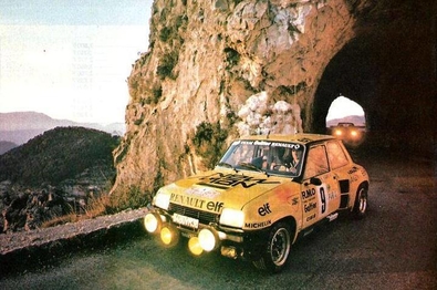 Bruno Saby - Francoise Sappey
50º Rallye Automobile de Monte-Carlo 1982. Renault 5 Turbo (6480 VM 38). Clasificado 5º.
Garage Galtier

Del 16 al 22 de Enero, Monte Carlo.
Superficie: asfalto - nieve.

El Rally tenia un total de 4082.71 km de los que 747.81 km divididos en 32 tramos eran especiales, (2 de ellas fueron canceladas SS7 Trigance - Chateauvieux 1 de 28,53 Km y SS15 St Jean en Royans - La Chapelle en Vercors de 38,67 Km).

Se inscribieron 306 equipos, tomaron la salida 299, finalizaron 140.@
Palabras clave: Renault;Turbo;Montecarlo;1982