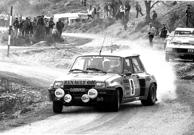 Bruno Saby - Francoise Sappey
50º Rallye Automobile de Monte-Carlo 1982. Renault 5 Turbo (6480 VM 38). Clasificado 5º.
Garage Galtier

Del 16 al 22 de Enero, Monte Carlo.
Superficie: asfalto - nieve.

El Rally tenia un total de 4082.71 km de los que 747.81 km divididos en 32 tramos eran especiales, (2 de ellas fueron canceladas SS7 Trigance - Chateauvieux 1 de 28,53 Km y SS15 St Jean en Royans - La Chapelle en Vercors de 38,67 Km).

Se inscribieron 306 equipos, tomaron la salida 299, finalizaron 140.@
Palabras clave: Renault;Turbo;Montecarlo;1982