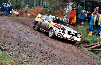Harald Demuth - John Daniels
31º Lombard RAC Rally 1982. Audi Quattro (IN-NK 54). Clasificado 5º.
Audi Sport

Del 21 al 25 de Noviembre, York, Inglaterra.
Superficie: asfalto - tierra.

El Rally tenia un total de 2970.00 km de los que 711.73 km divididos en 69 tramos eran especiales, (una de ellas fue cancelada SS46 Yair de 8.53 Km).

Se inscribieron 161 equipos, tomaron la salida 146, finalizaron 63.@
Palabras clave: Audi;Quattro;Gran_Bretaña;RAC_Rally;1982;Inglaterra