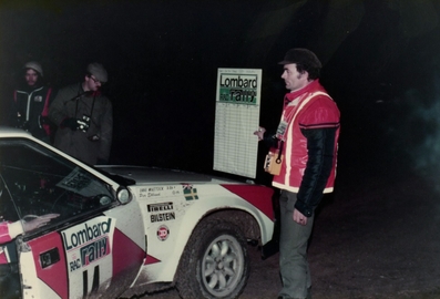 Per Eklund - Dave Whittock
31º Lombard RAC Rally 1982. Toyota Celica 2000 GT (K-SR 638). Clasificado 9º.
Toyota Team Great Britain

Del 21 al 25 de Noviembre, York, Inglaterra.
Superficie: asfalto - tierra.

El Rally tenia un total de 2970.00 km de los que 711.73 km divididos en 69 tramos eran especiales, (una de ellas fue cancelada SS46 Yair de 8.53 Km).

Se inscribieron 161 equipos, tomaron la salida 146, finalizaron 63.@
Palabras clave: Toyota_Celica;Gran_Bretaña;RAC_Rally;1982;Inglaterra