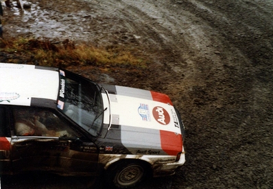 John Buffum - Neil Wilson
31º Lombard RAC Rally 1982. Audi Quattro (E344). Clasificado 12º.

Del 21 al 25 de Noviembre, York, Inglaterra.
Superficie: asfalto - tierra.

El Rally tenia un total de 2970.00 km de los que 711.73 km divididos en 69 tramos eran especiales, (una de ellas fue cancelada SS46 Yair de 8.53 Km).

Se inscribieron 161 equipos, tomaron la salida 146, finalizaron 63.@
Palabras clave: Audi;Quattro;Gran_Bretaña;1982