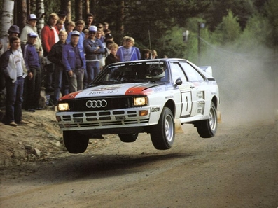 Hannu Mikkola - Arne Hertz
33º 1000 Lakes Rally 1983. Audi Quattro A2 (IN-NL 12). Clasificado 1º.

Del 26 al 28 de Agosto, Jyväskylä, Finlandia.
Superficie: tierra.

El Rally tenia un total de 1461.00 km de los que 472.63 km divididos en 50 tramos, eran especiales.

Se inscribieron 180 equipos, tomaron la salida 174, finalizaron 71.@
Palabras clave: ;Audi;Quattro;Grupo_B;Finlandia;1983;