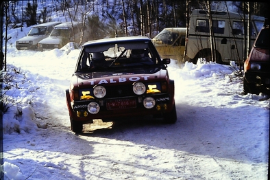 Antonio Zanini Sans - Victor Sabater
31º Rally Costa Brava 1983. Talbot Sunbeam Lotus (1-M-7616-P). Clasificado 2º.
Automobiles Talbot

Del 18 al 20 de Febrero, Lloret de Mar, Girona, Catalunya, España.
Superficie: asfalto - tierra.

El Rally tení­a un total de 1356.5 km de los que 519.10 km divididos en 44 tramos eran especiales.

Tomaron la salida 68 equipos, finalizaron 20.@
Palabras clave: Talbot;Sunbeam;Lotus;Costa_Brava;Grupo_B;1983;Nieve