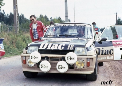 François Chatriot - Danià«l Brichot
42º Tour de France Automobile 1983. Renault 5 Turbo Tour de Corse (44 EHN 75). Clasificado 2º.
Diac Renault

Del 19 al 23 Septiembre, Paris, Nice, Francia.
Superficie: asfalto.

El Rally tenia un total de 2800.00 km de los que 630.00 km divididos en 3 etapas y 32 tramos eran especiales (uno de ellos fue cancelado SS27 Col du Noyer).

Tomaron la salida 84 equipos, finalizaron 37.@
Palabras clave: Renault;Turbo;Grupo_B;Tour_France_Automobile;1983