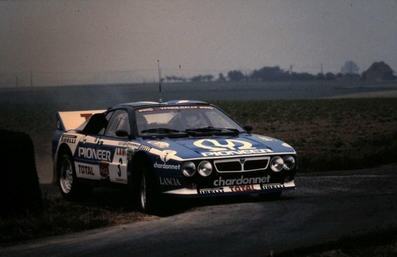 Jean-Claude Andruet - Françoise Sappey
19º Ypres 24 Horas Rally 1983. Lancia Rally 037 (TO W09905). Clasificado 2º.
Ecurie Total

Del 24 al 26 de Junio, Ypres, Bélgica.
Superficie: asfalto.

El Rally tenía 512.00 km cronometrados divididos en dos etapas y 53 tramos especiales.

Tomaron la salida 176 equipos, finalizaron 77.@
Palabras clave: Lancia;Rally;Grupo_B;Ypres;1983