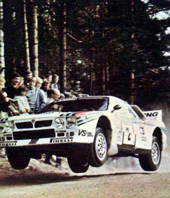 Markku Alén - Ilkka Kivimäki
33º 1000 Lakes Rally 1983. Lancia Rally 037 (TO-X98907). Clasificado 3º.

Del 26 al 28 de Agosto, Jyväskylä, Finlandia.
Superficie: tierra.

El Rally tenia un total de 1461.00 km de los que 472.63 km divididos en 50 tramos, eran especiales.

Se inscribieron 180 equipos, tomaron la salida 174, finalizaron 71.@
Palabras clave: Markku_Alen;Lancia;Finlandia;1983;Grupo_B;