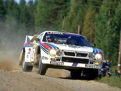 Markku Alén - Ilkka Kivimäki
33º 1000 Lakes Rally 1983. Lancia Rally 037 (TO-X98907). Clasificado 3º.

Del 26 al 28 de Agosto, Jyväskylä, Finlandia.
Superficie: tierra.

El Rally tenia un total de 1461.00 km de los que 472.63 km divididos en 50 tramos, eran especiales.

Se inscribieron 180 equipos, tomaron la salida 174, finalizaron 71.@
Palabras clave: Markku_Alen;Lancia;Finlandia;1983;Grupo_B