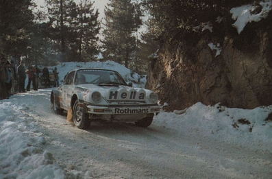 Beny Fernandez - José Luis Sala
31º Rally Costa Brava 1983. Porsche 911 SC 3.0 (6553 RS 64). Clasificado 3º.
Rothmans Rally Team

Del 18 al 20 de Febrero, Lloret de Mar, Girona, Catalunya, España.
Superficie: asfalto - tierra.

El Rally tení­a un total de 1356.5 km de los que 519.10 km divididos en 44 tramos eran especiales.

Tomaron la salida 68 equipos, finalizaron 20.@
Palabras clave: Porsche;Costa_Brava;1983;nieve